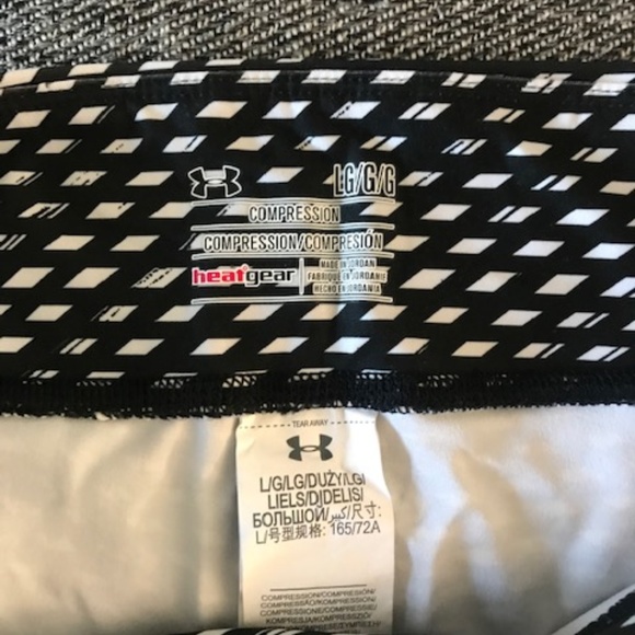 Capri Compression Legging - Picture 4 of 5